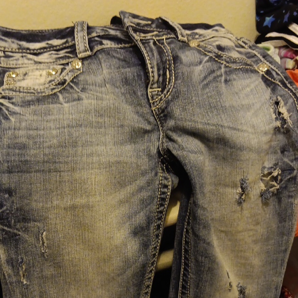 Embellished Miss Me Blue Jeans - Picture 2 of 4